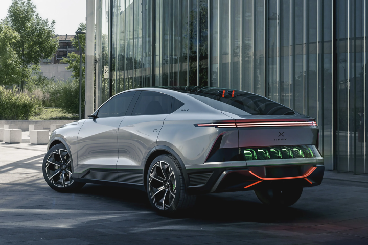 Pininfarina gets the credit here for highlighting the removeable hydrogen cartridges in such an iconic way