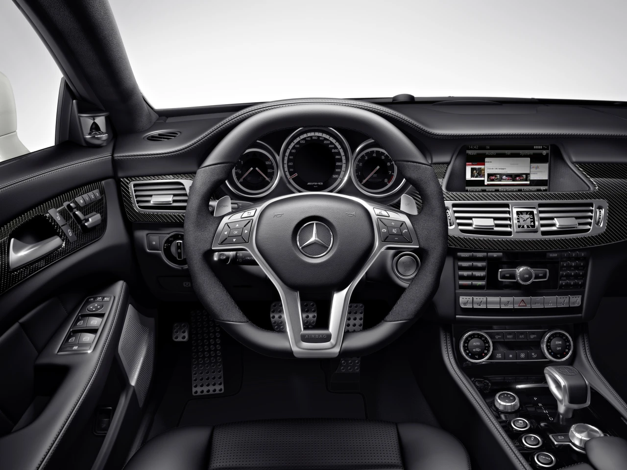 The Mercedes-Benz CLS 63 AMG Shooting Brake instrument cluster