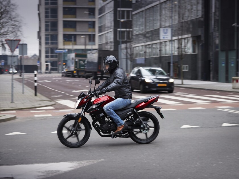 The 2017 Yamaha YS125 in action