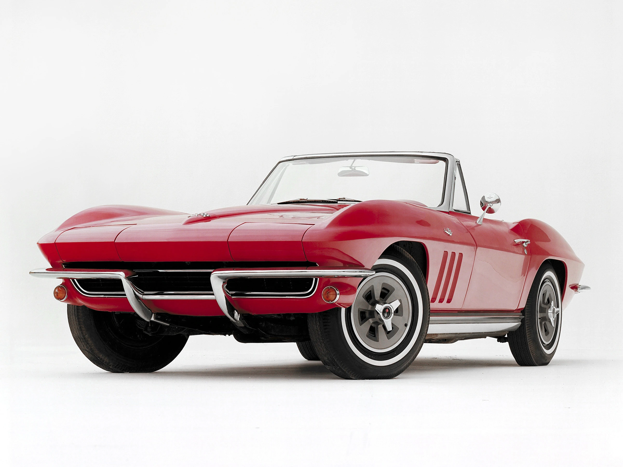 1965 Corvette Convetible © General Motors
