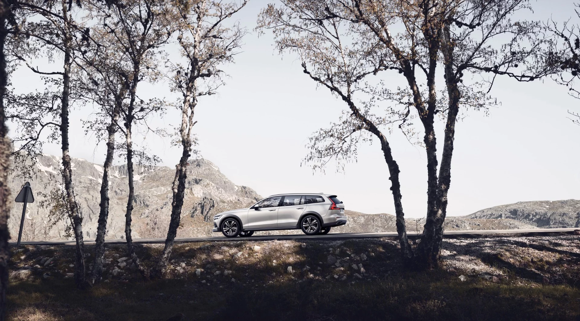 The Volvo V60 Cross Country offers buyers a wagon alternative to the typical AWD crossover