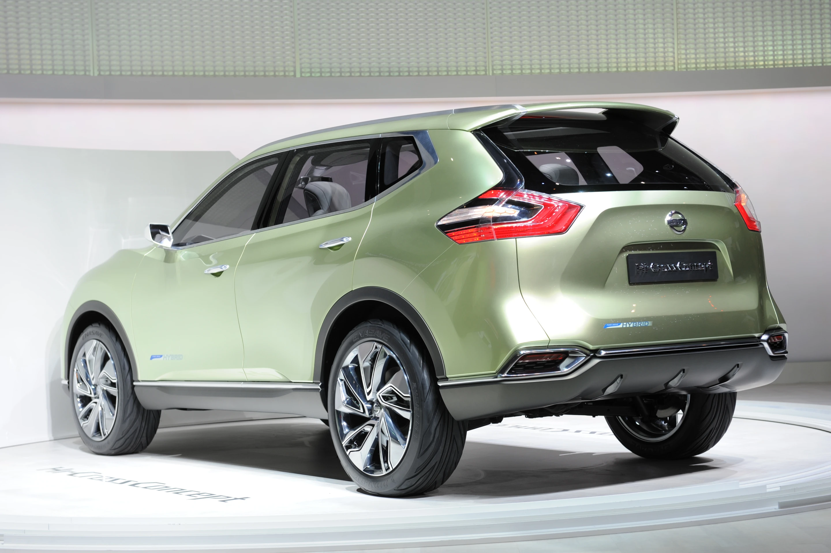 The Hi-Cross is powered by a 2.0-liter gas engine and electric motor
