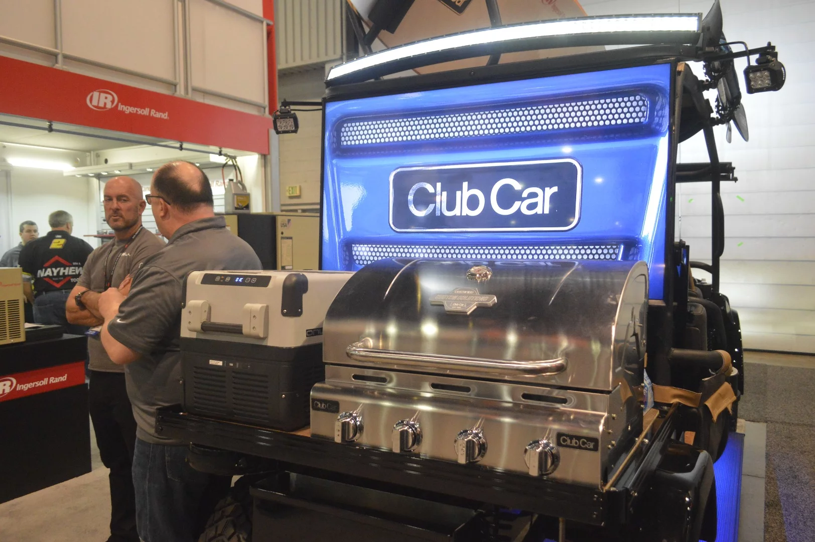 We wouldn't mind having this set-up on a pickup truck for game day tailgates