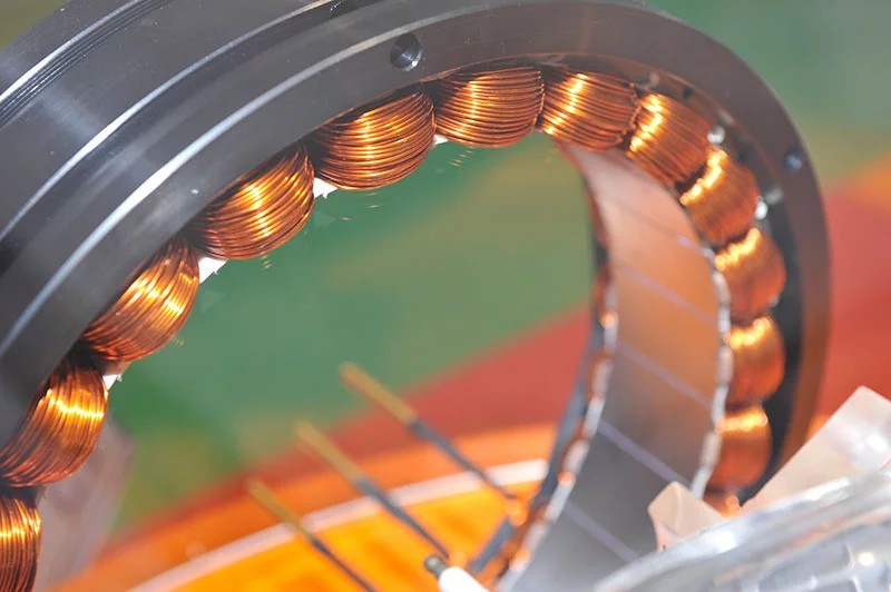 Kugel motor cutaway showing the generator coils