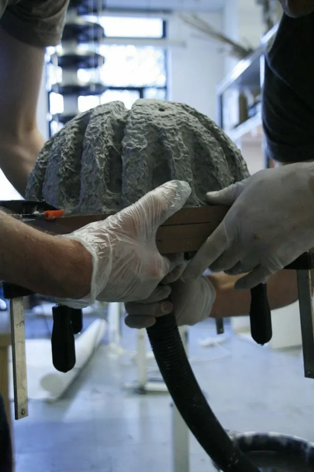 The Paper Pulp Helmet is vacuum-formed into shape and is comprised mostly of newspapers discarded on the public transport network