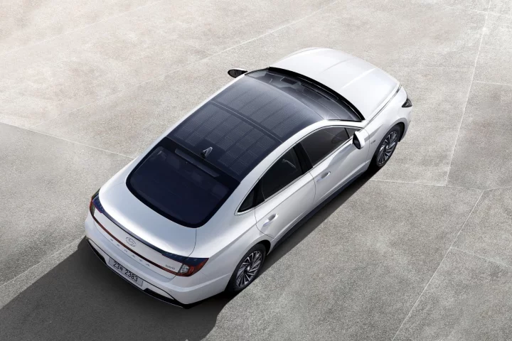 The rooftop solar panels on the Sonata Hybrid can provide up to 60 percent of its battery power with six hours of daily charging, Hyundai says