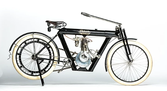 This 1910 Detroit Single (Lot S82) is estimated to fetch between $150,000 and $190,000 in the EJ Cole Collection auction by Mecum MidAmerica in Las Vegas on March 21-22, 2015