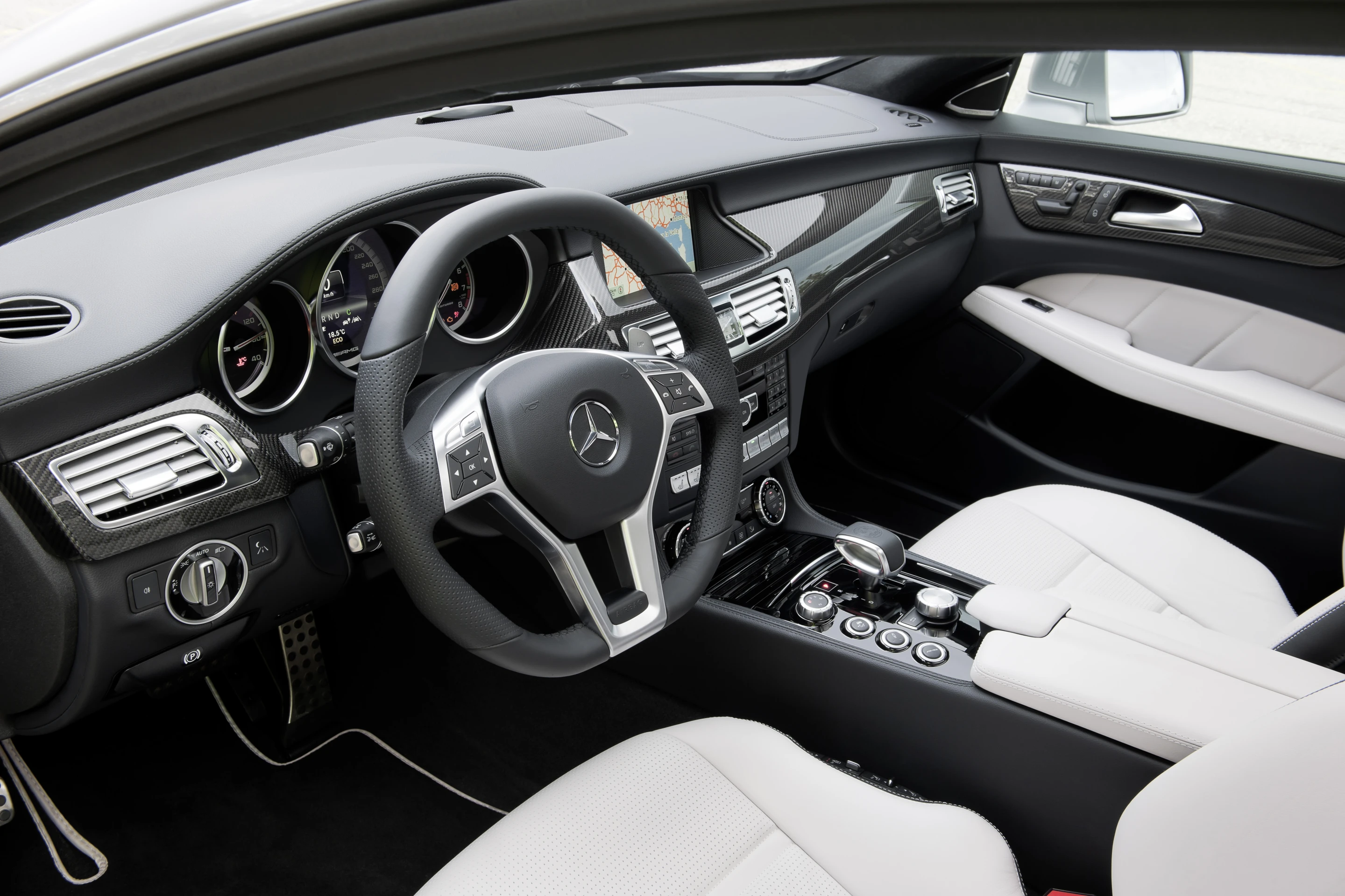 The Mercedes-Benz CLS 63 AMG Shooting Brake front interior
