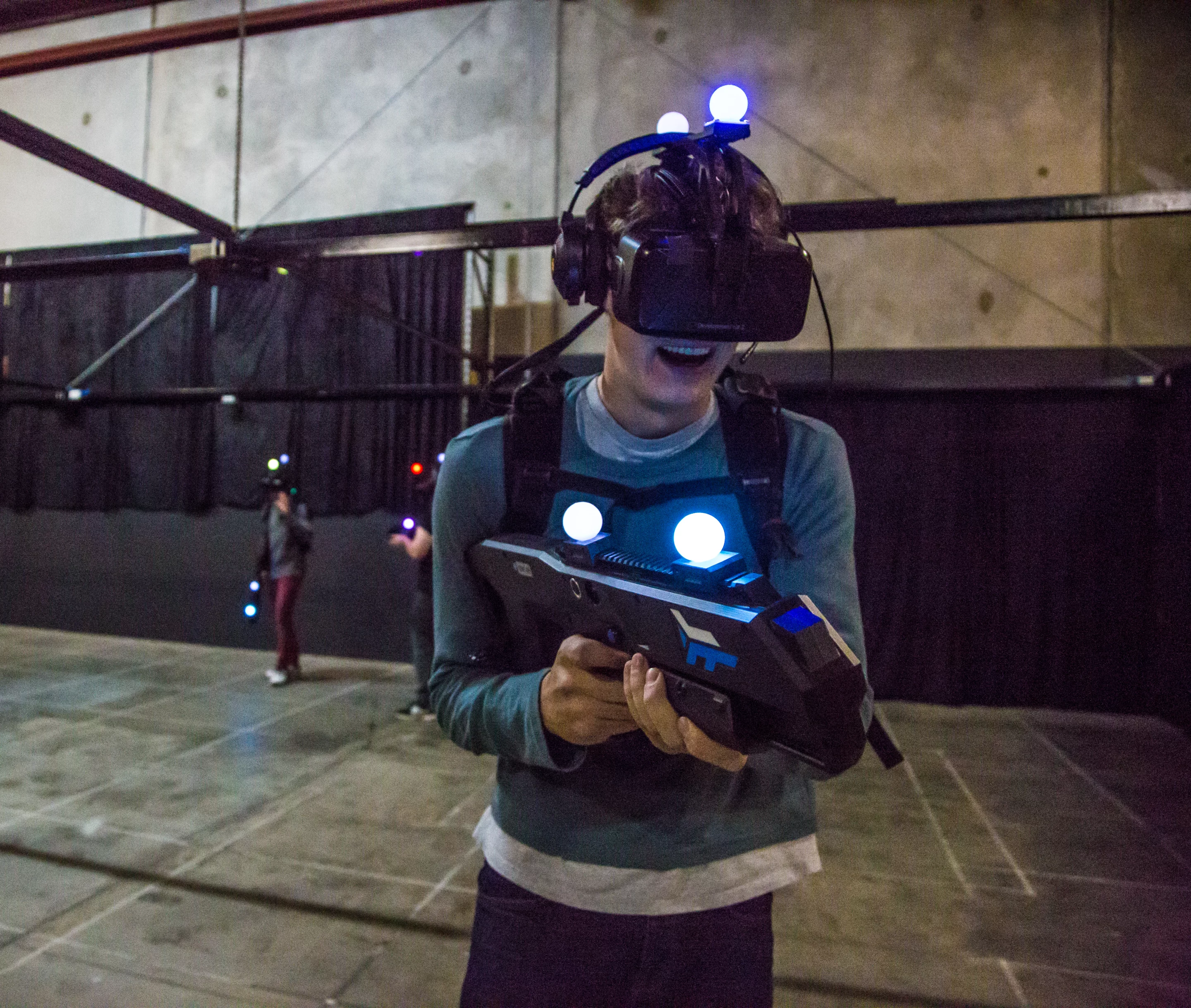 The gun's movements are tracked very accurately using Playstation Move orbs