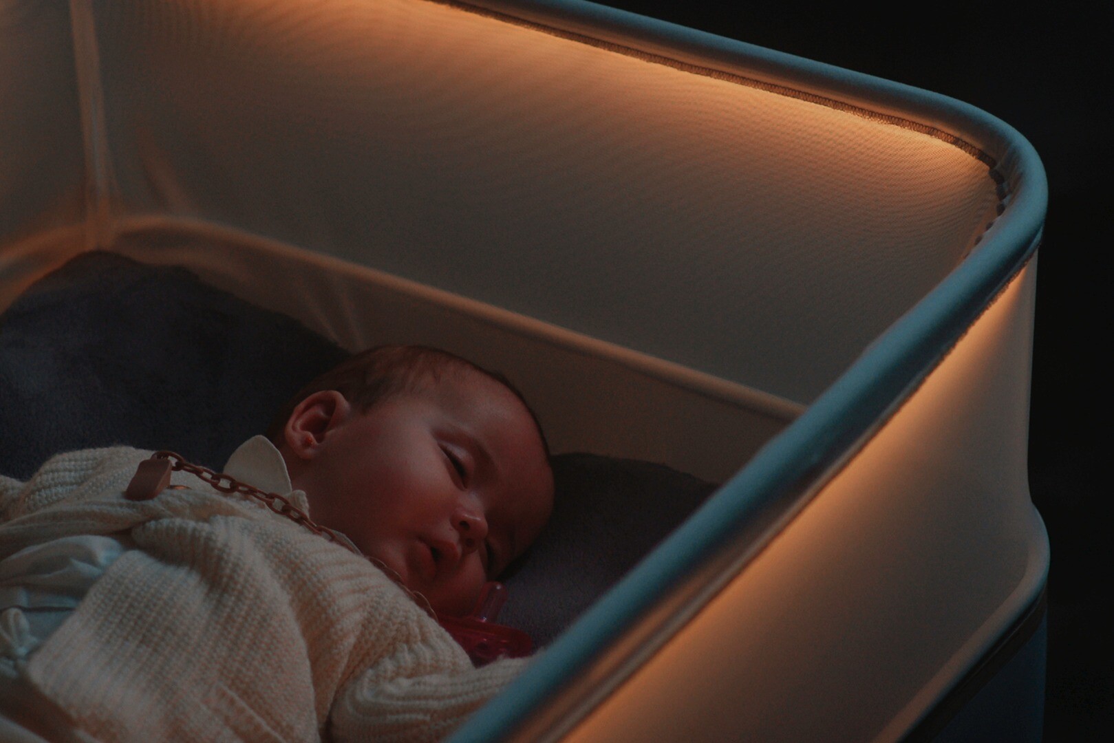 Ford puts babies to sleep with carsimulating cradle