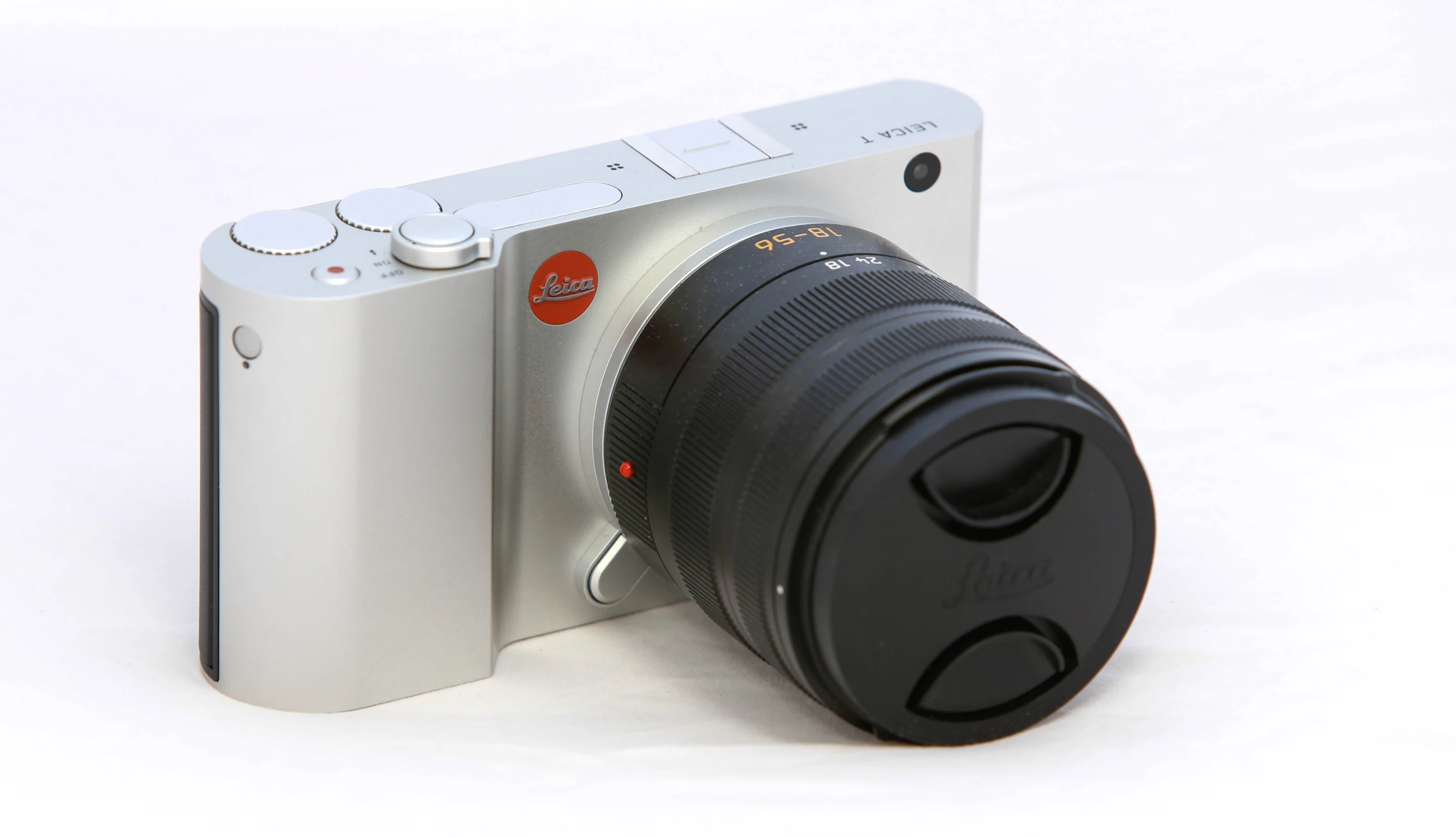 Leica T with 18-56mm Vario-Elmar-T lens (Photo: Loz Blain/Gizmag)