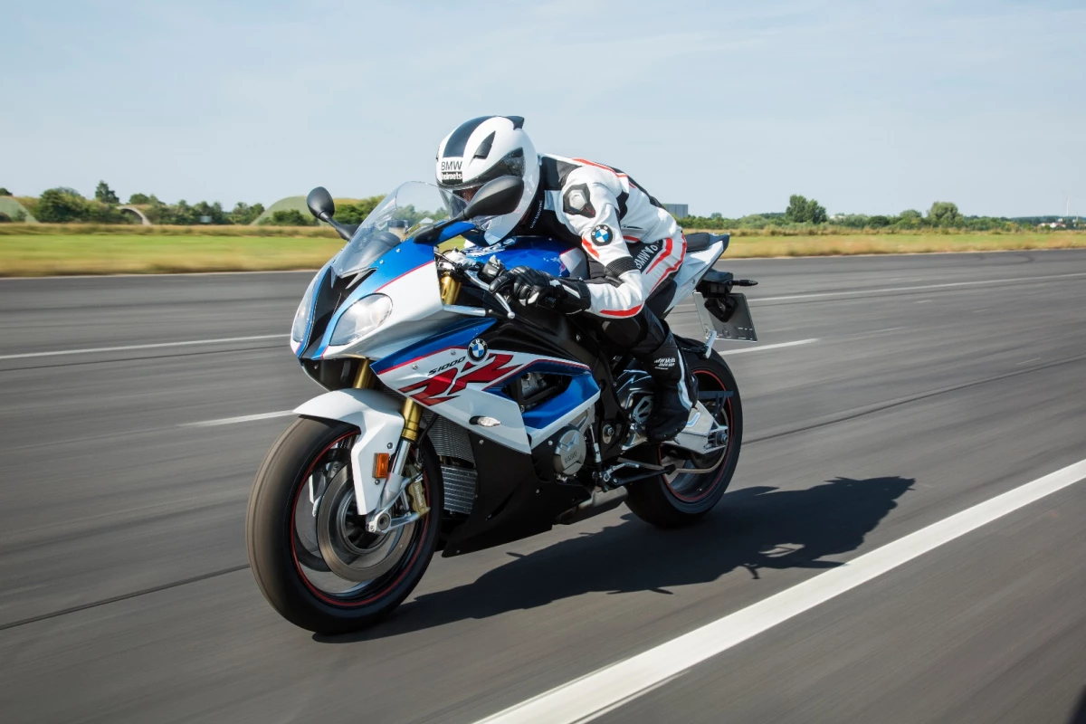 2017 Bmw S1000rr Review Quiet Confidence Meets Outrageous Velocity