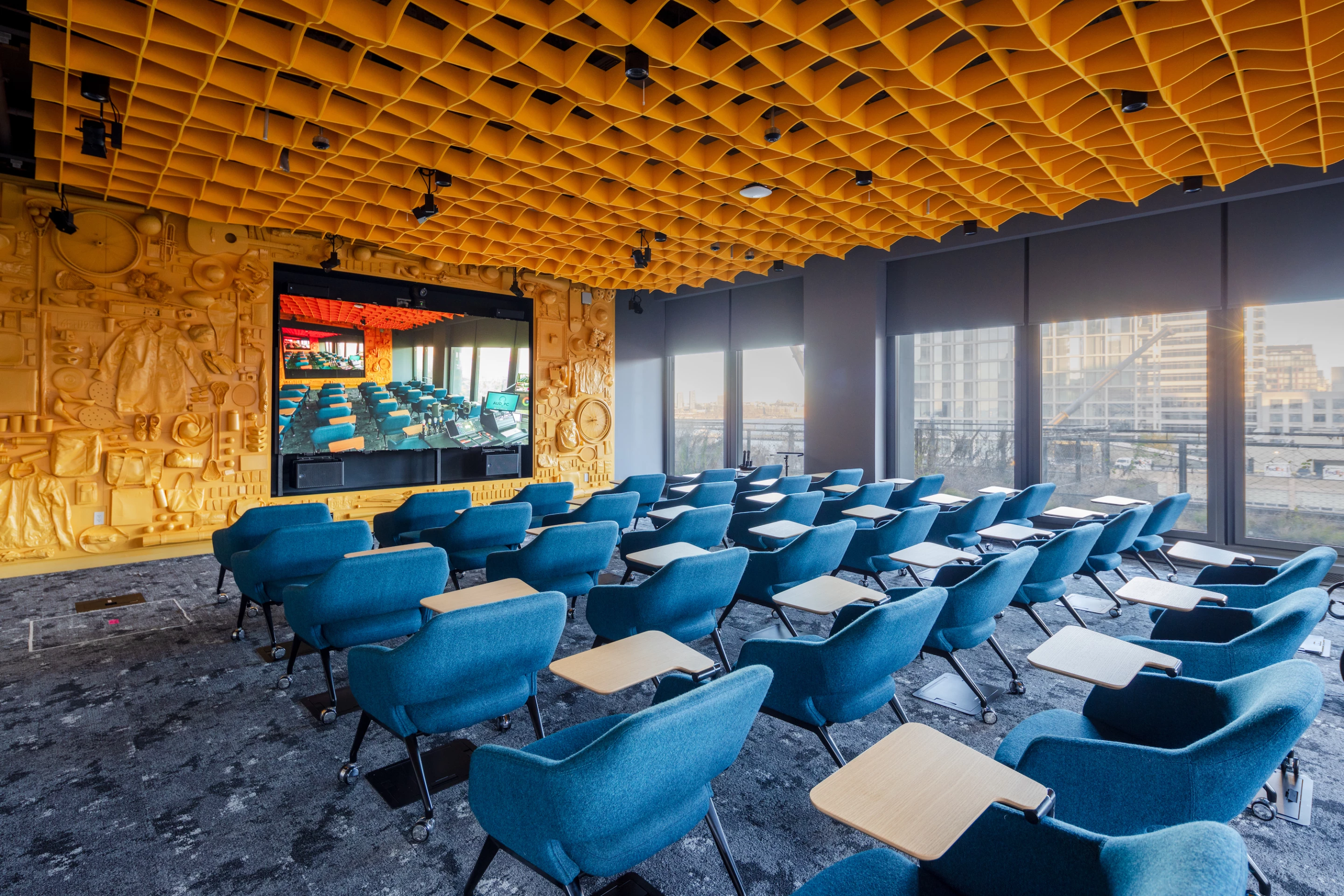 St. John's Terminal hosts over 3,000 "Googlers" in the building and includes relaxation areas, events hubs, and breakout rooms