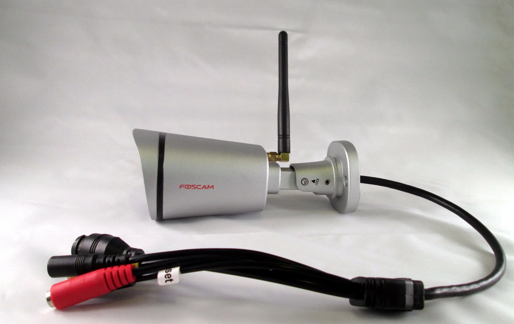 FI9900P with service cables