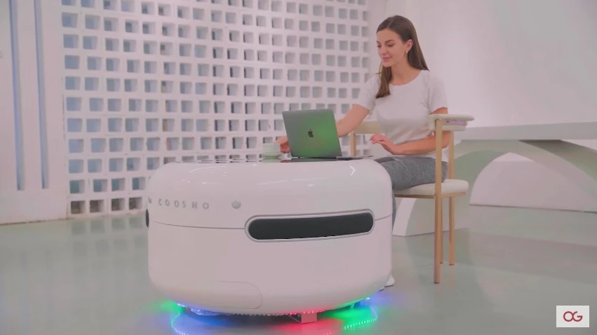 In its "inert" state, Coosno is capable of wirelessly charging two mobile devices, along with cable-charging them via two USB ports or two standard power outlets