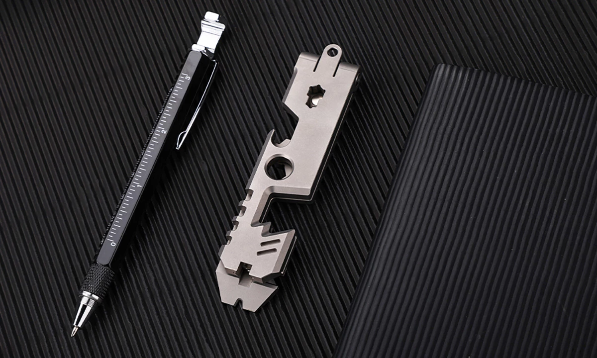 The AceStand 2.0 is just 4.5 inches long, so it's easy to slip into your pocket, gear pouch, or use with a keychain