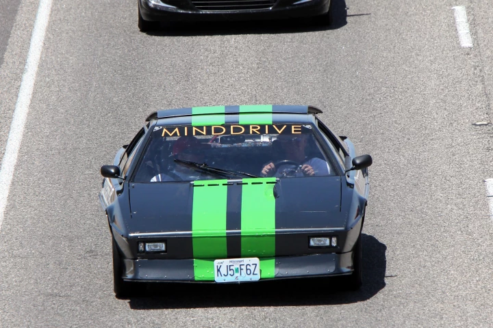MINDDRIVE mentors and 15 at-risk students converted a 1977 Lotus Esprit to electric-only drive and then drove it coast-to-coast across America