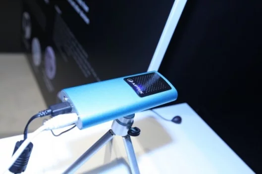 The Aiptek Pico Projector T30