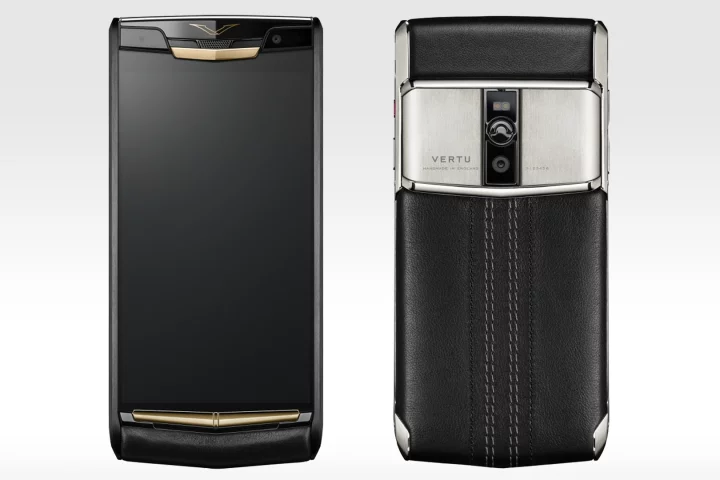 Vertu's new Signature Touch smartphone is still insanely expensive, but it does pair top-shelf components with its luxury build