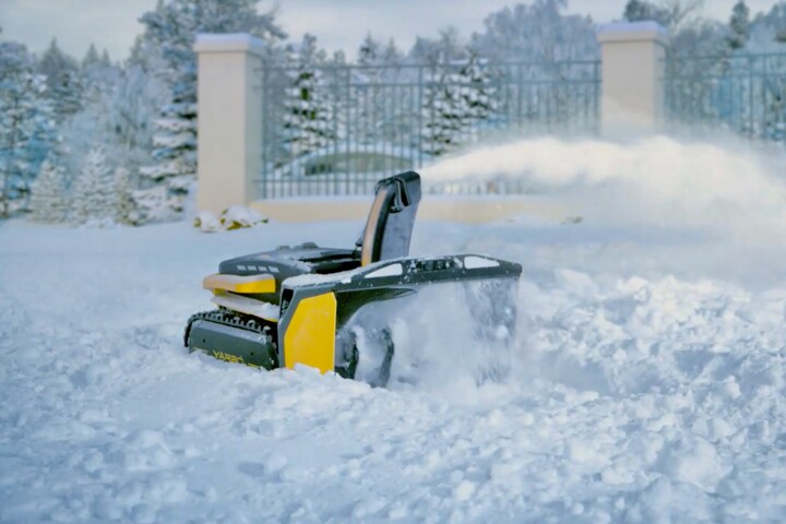 Pictured here with its Snow Blower module attached, the Yarbo robot is presently on Kickstarter