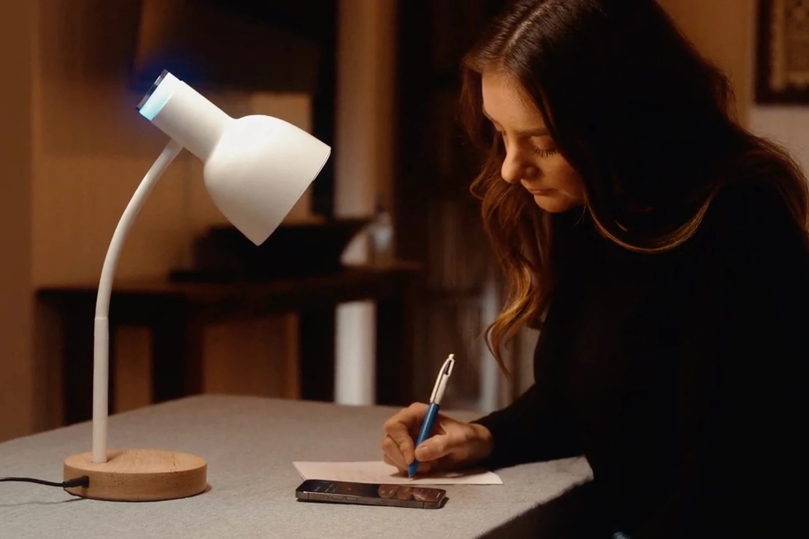 Assuming the Pino Lamp reaches production, a pledge of US$99 will get you the base model, with $119 required for the one with wireless charging