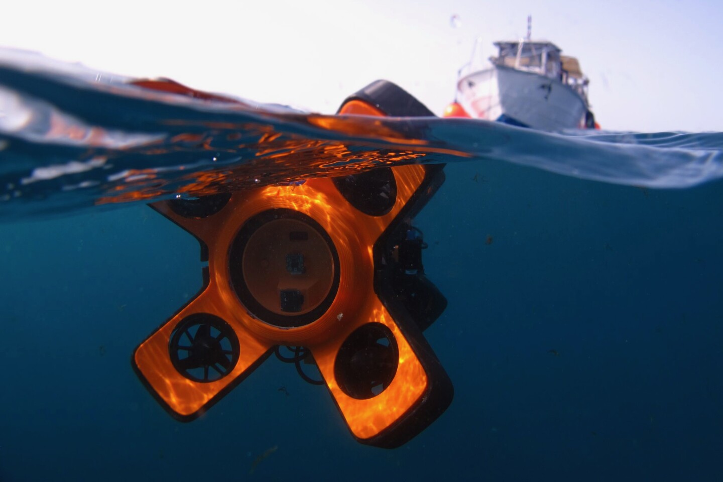 The uOne is capable of acoustically transmitting "progress reports" to its user, letting them know the mission is proceeding as planned