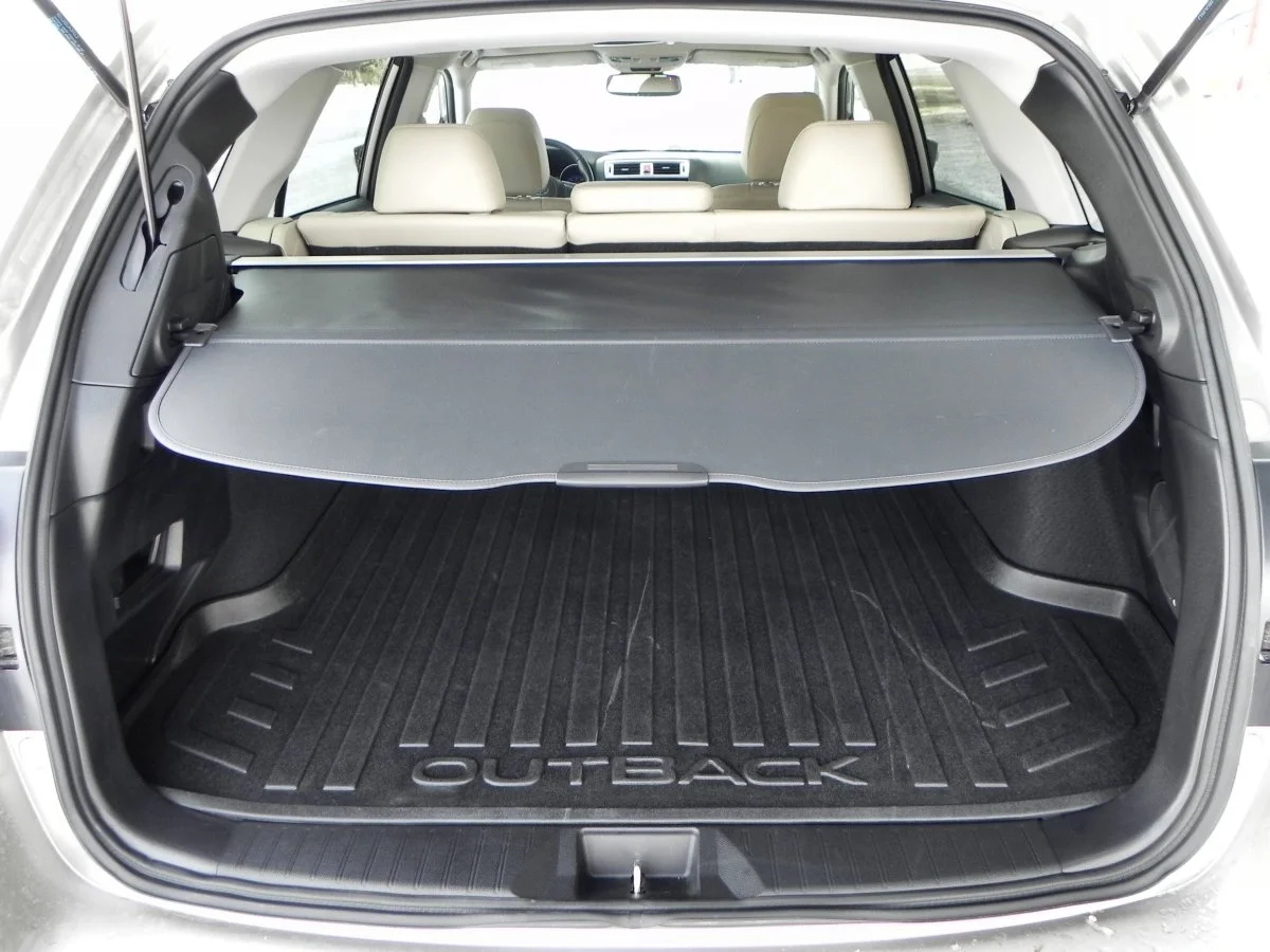 There are 35.5 cubic feet (1,005 liters) of space behind the rear seat