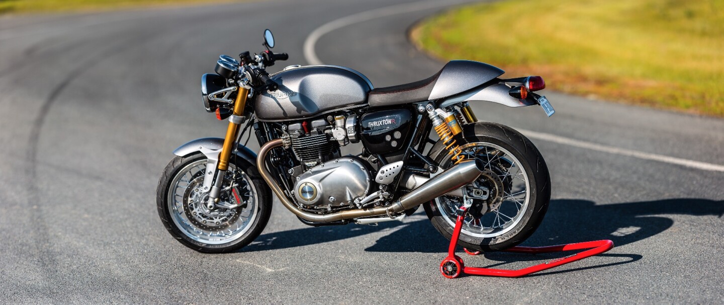 Triumph Thruxton R: the stance and charm of a retro, with a genuine ability to party