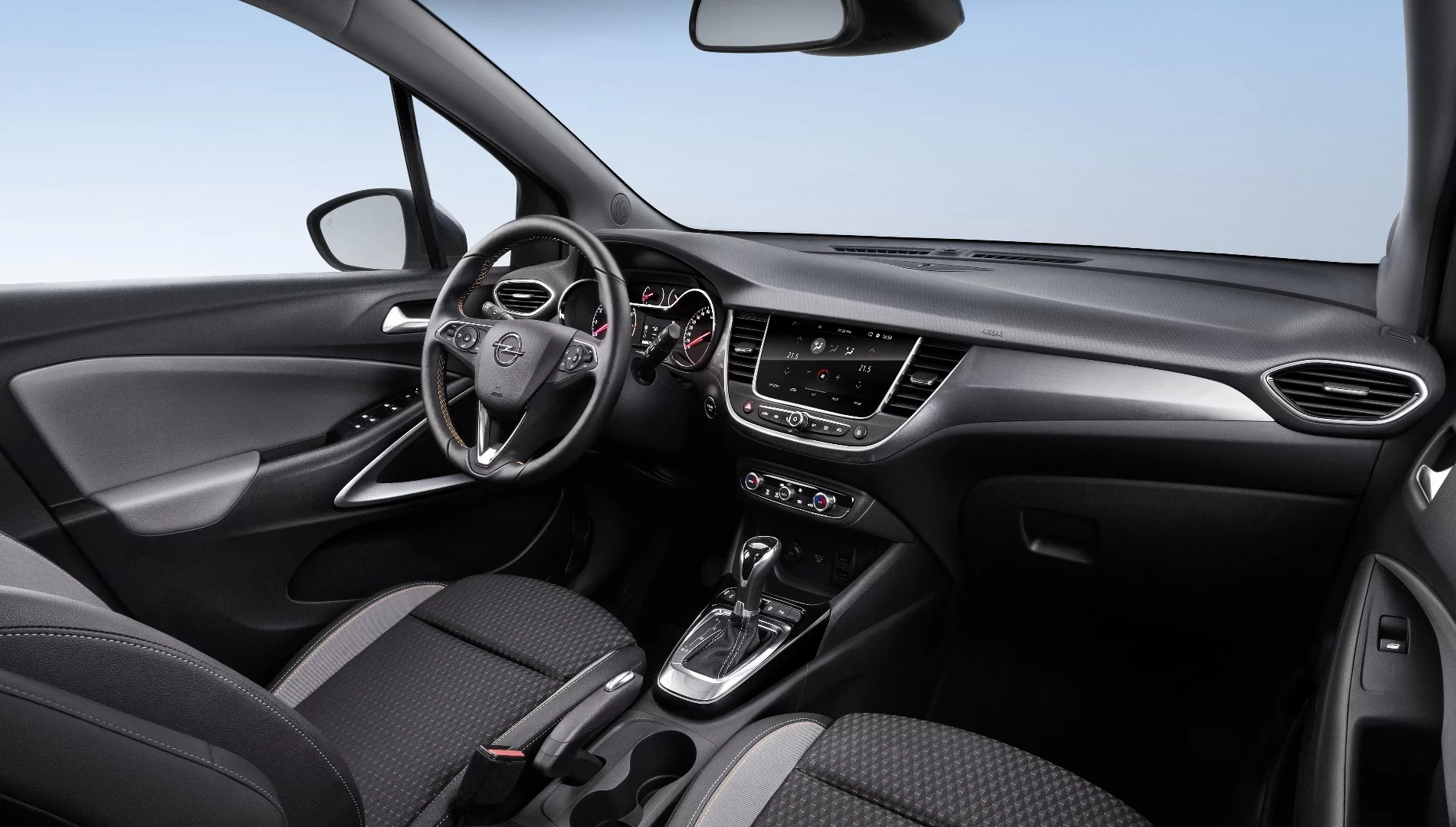 Behind the wheel of the Opel Crossland X