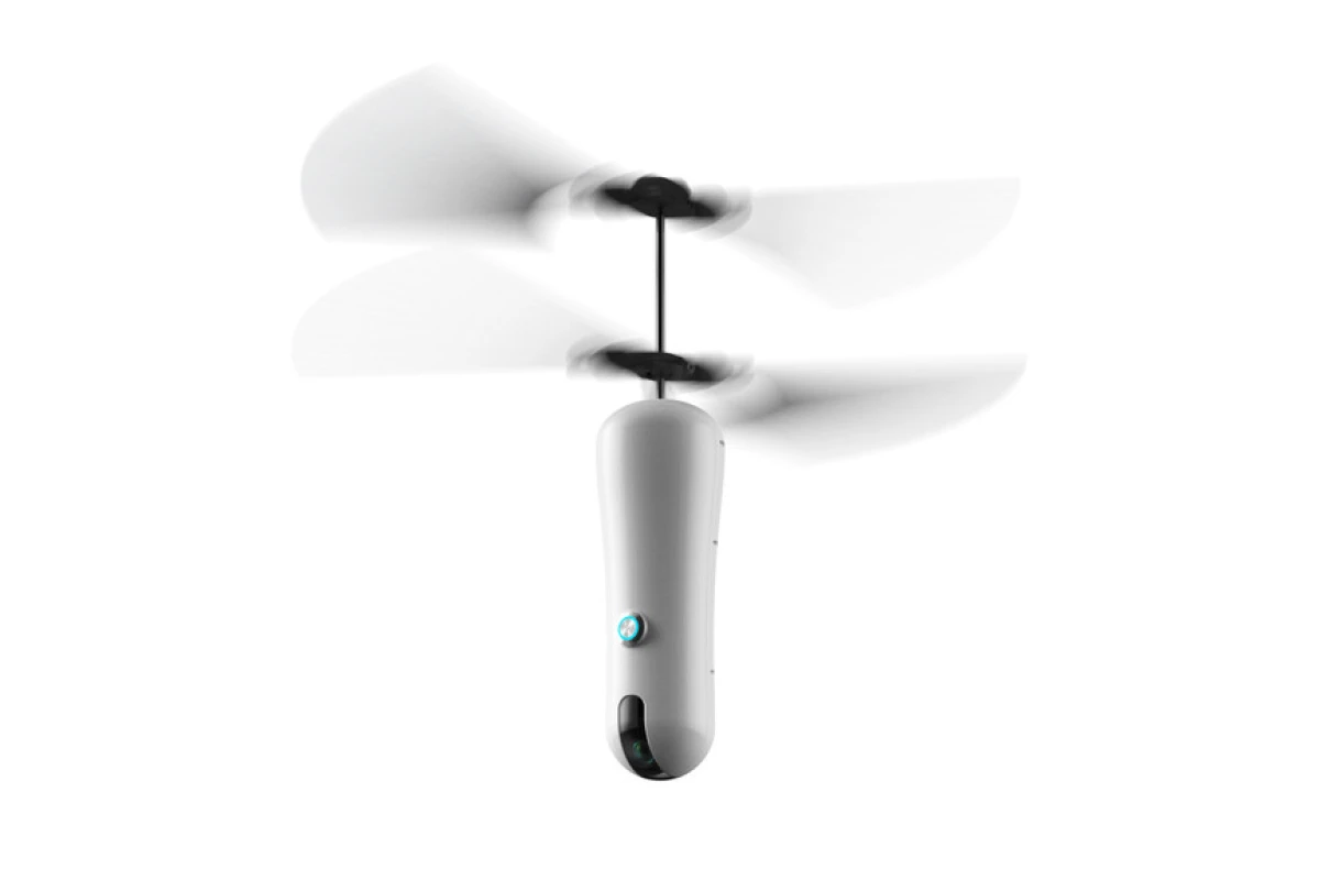 The Roam-e drone features collapsible propellors that fold in against its body for better portability