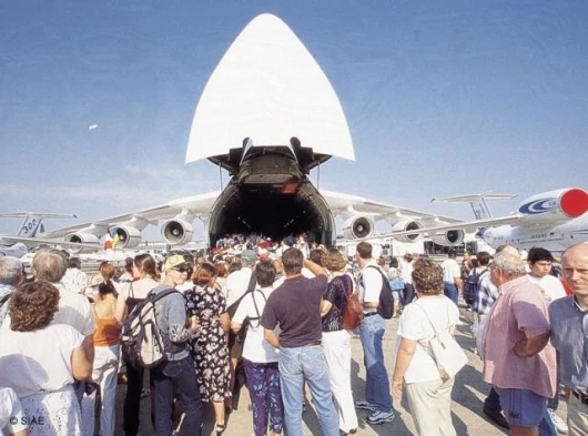 The A300-600ST's is at left next to the Antonov AN-225