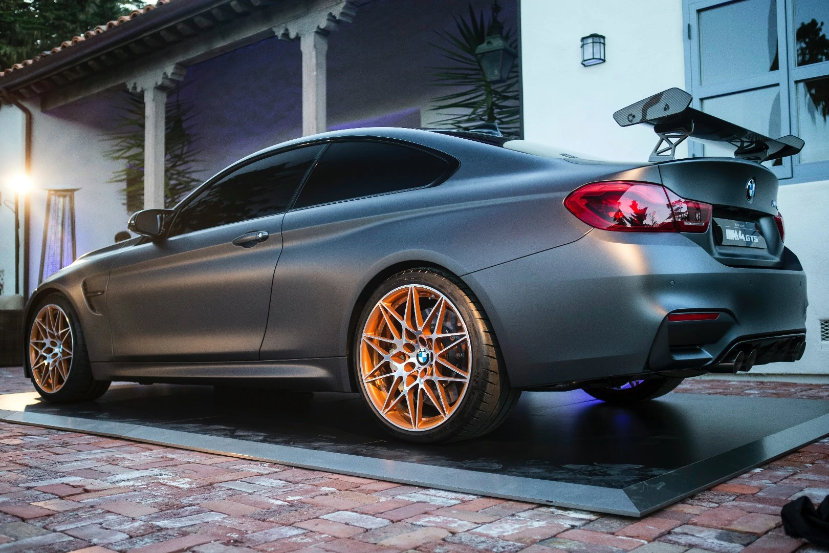 The Concept M4 GTS features a bold carbon fiber wing