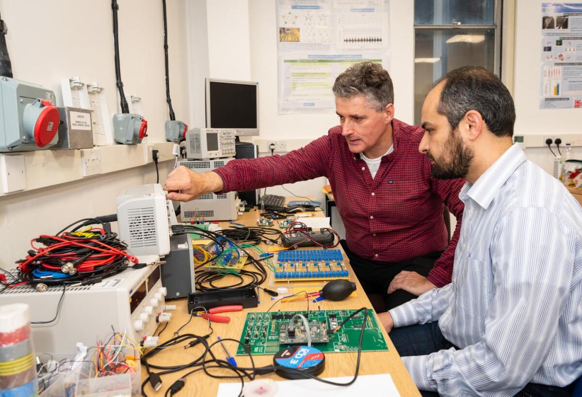 Professor Alain Nogaret (left) and Research Associate Kamal Abu Hassan (right) in the lab at the University of Bath