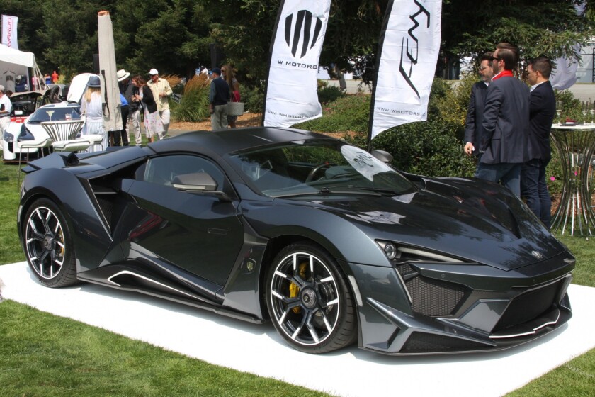 W Motors Fenyr packs 900 hp and 885 lb-ft (1,200 Nm) of torque from its 4.0-liter flat six-cylinder hooked up to twin turbochargers