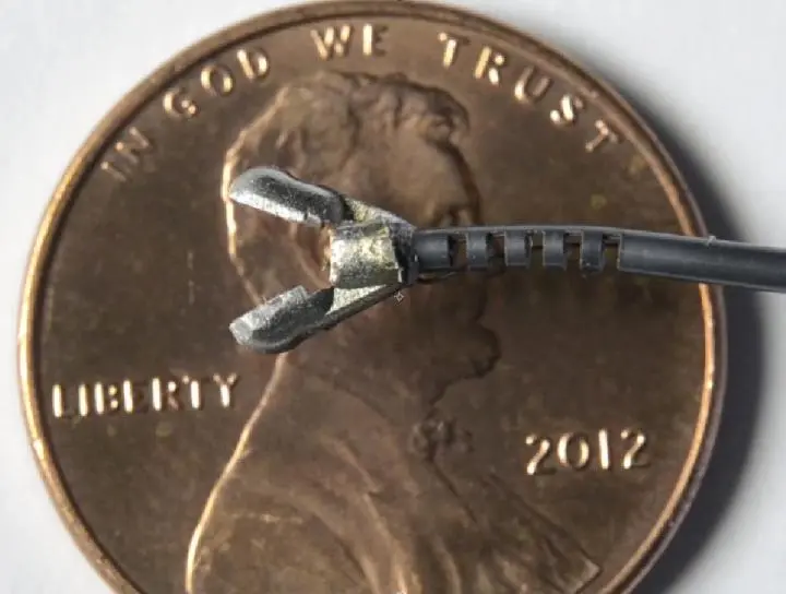 A tiny mechanical wrist can make surgical incisions the diameter of a sewing needle and then bend inside your body by as much as 90 degrees, opening new doors in needlescopic surgery