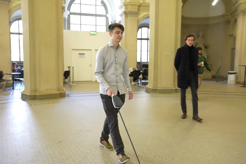 NextGuide cofounder Thomas Bayer tries out the NextGuide cane