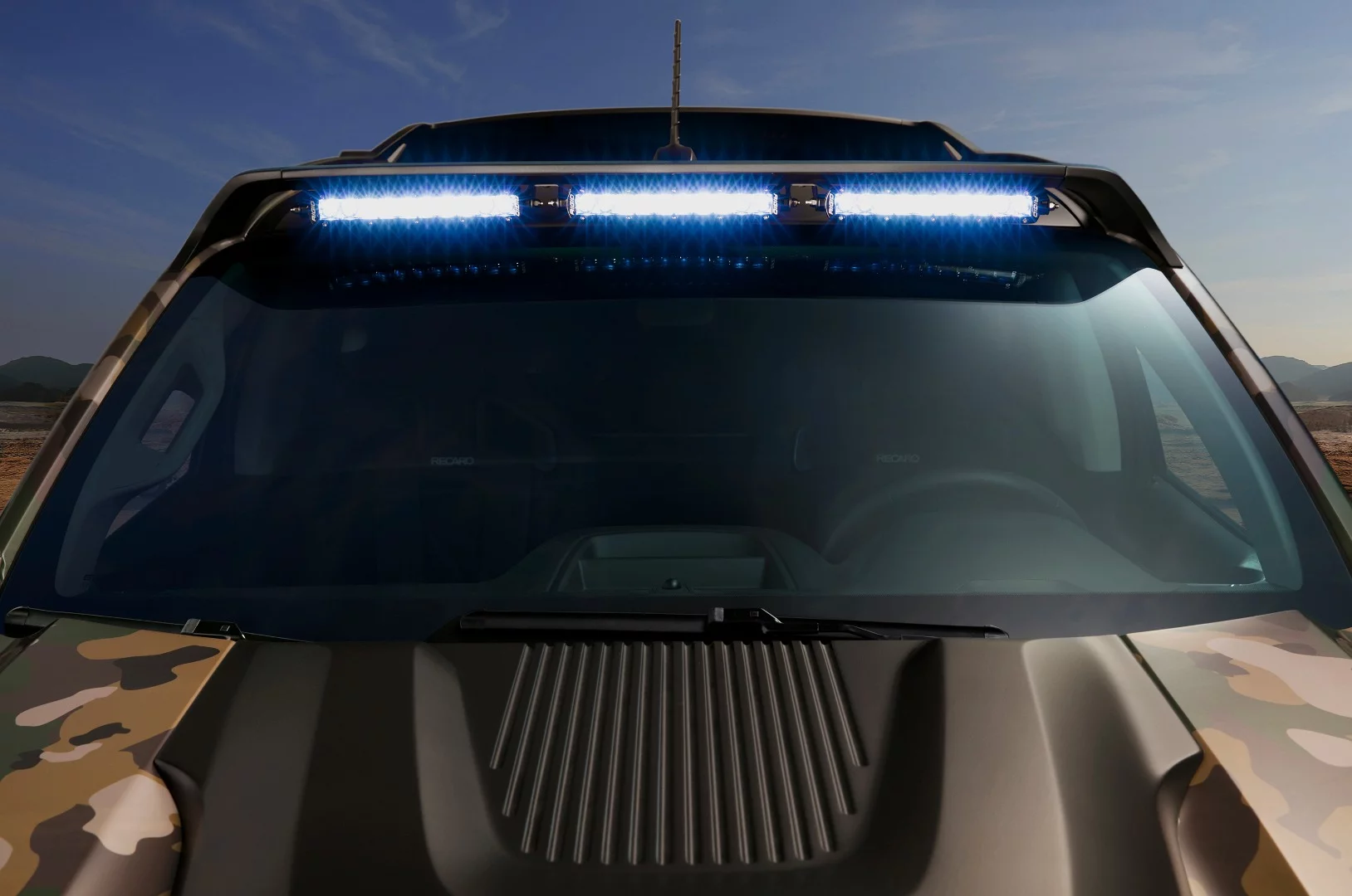 Off-road roof lighting on the Chevy Colorado ZH2