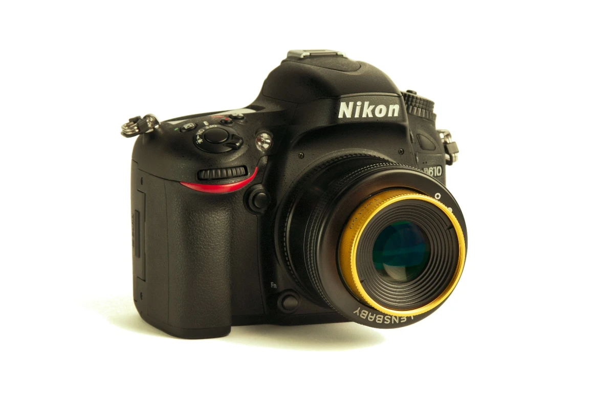 The Lensbaby Twist 60 lens is inspired by a vintage Petzval optic from 1840