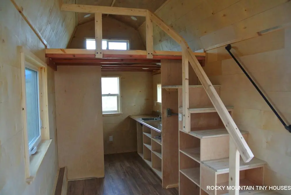 According to Rocky Mountain Tiny Houses, the Bitterroot Valley tiny house gets its name from Montana's Bitterroot Valley and its picturesque barns