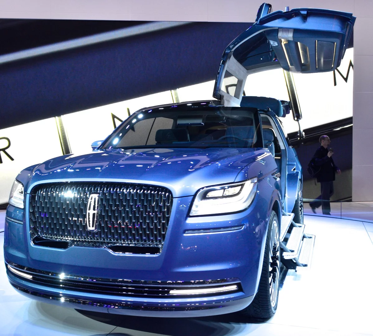 Lincoln was inspired by seafaring vessels when designing the Navigator Concept