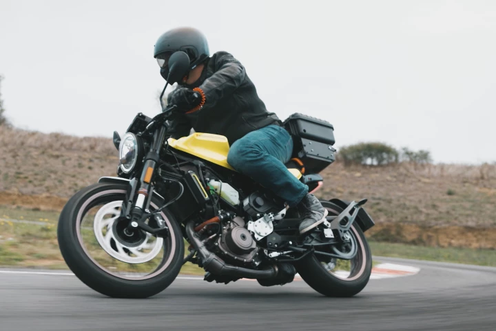 Going hybrid can double available torque, cut emissions by 75%, and give you silent EV mode, reverse gear and other benefits while adding just 20 kg to the weight and less than US$1,000 to the price of a production bike, says Vitesco