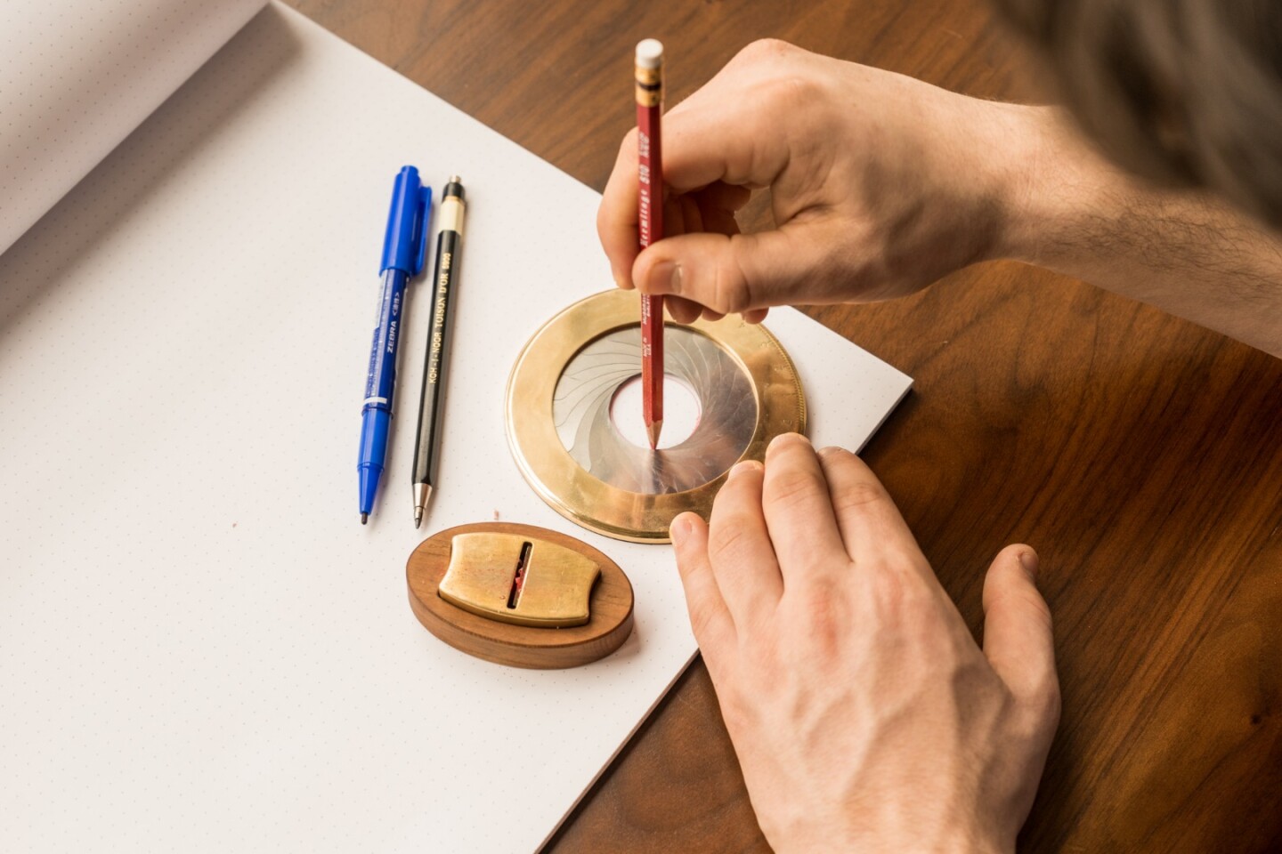 Drawing accurate circles with the Iris