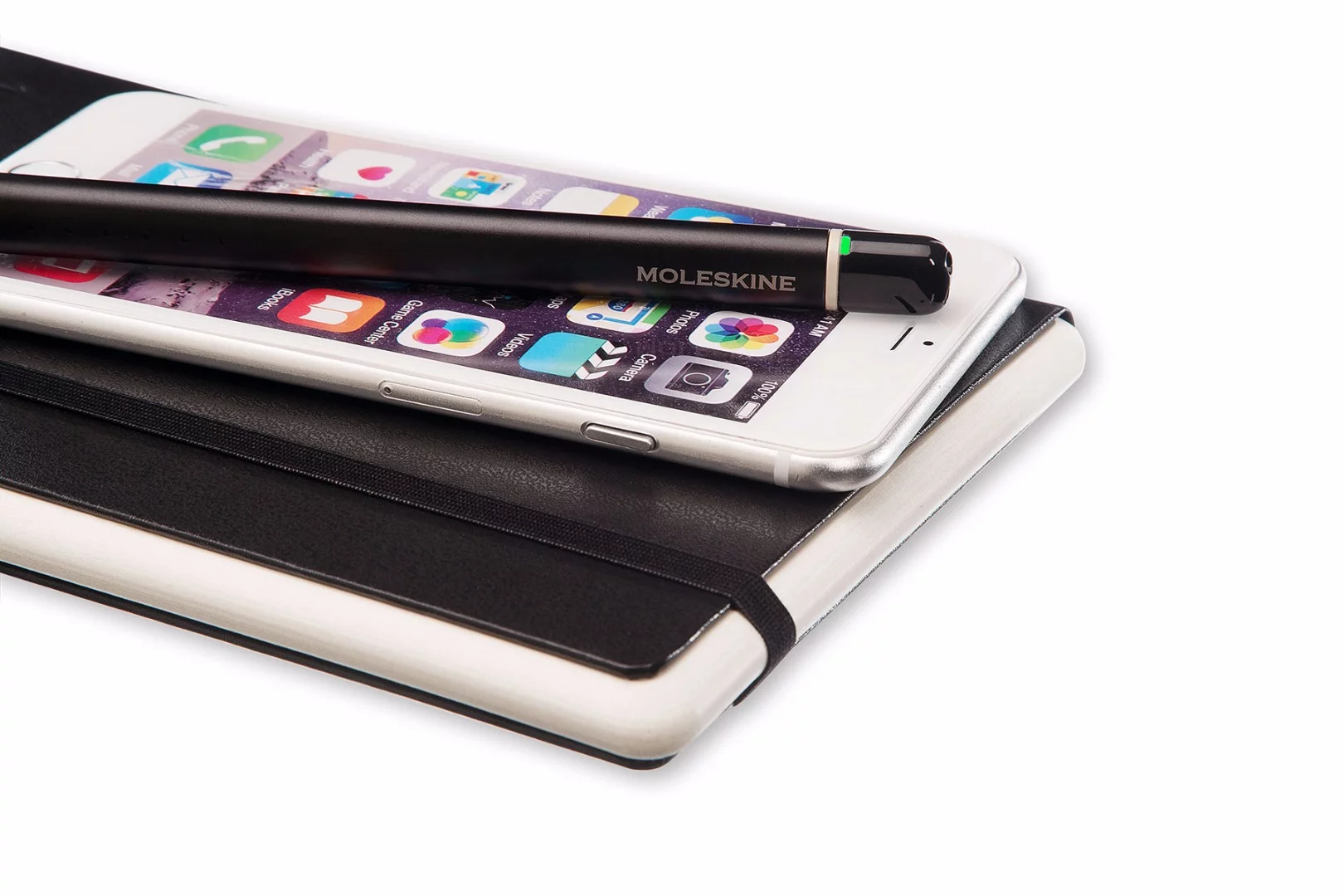 The Smart Writing Set can hook up to a smartphone, but the pen has a 1000 page memory if you're offline