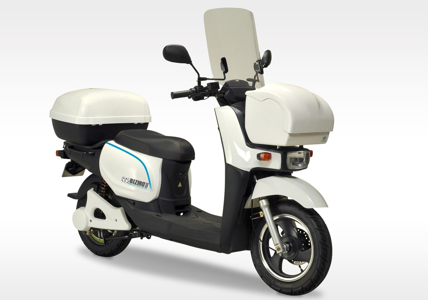 Terra Motors delivers Bizmo II longrange, electric, commercial scooter