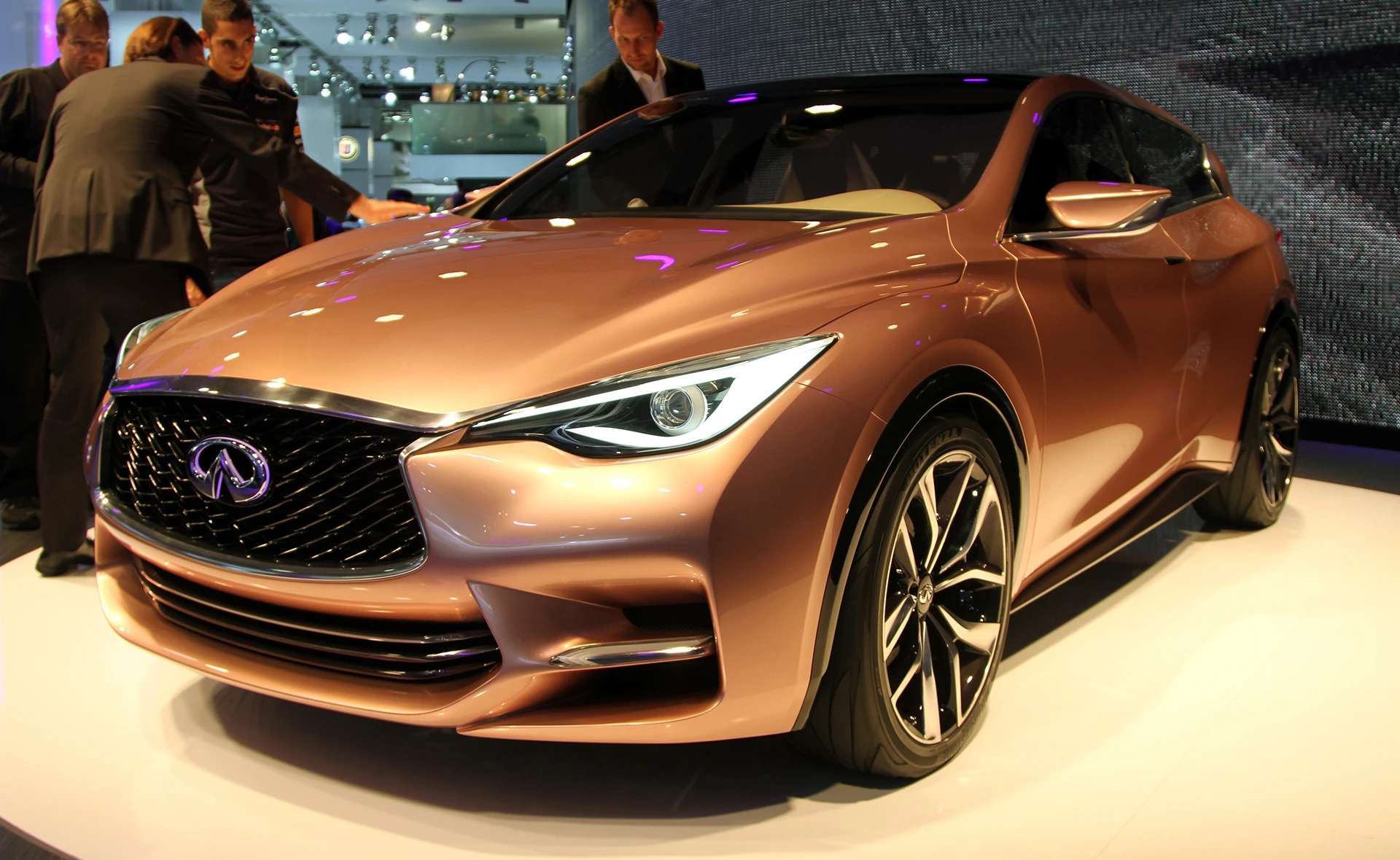 Infiniti stops short of deciding whether the Q30 is a coupe or hatchback (Photo: Gizmag)