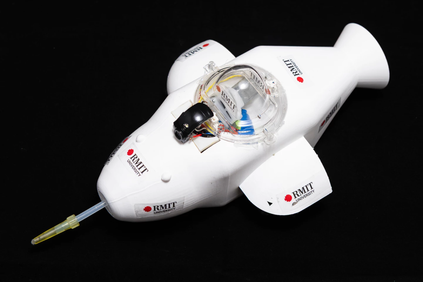 The current version of the Electronic Dolphin is remotely controlled via Wi-Fi, but plans call for the final version to be autonomous