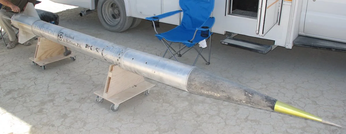 Featuring welded aluminum shell, Derek Deville's Qu8k rocket measures 8 inch (20cm) in diameter and it's 167.5 inch (425cm) long (Photo: Gregory L. Mayback/ddeville.com)