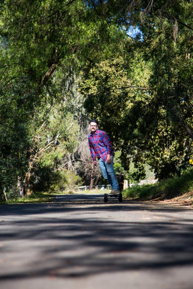 Evolve's overarching design principle, from when Anning first spotted that electric skateboard at the beach right up until when we recently spoke with him, is creating a riding experience similar to what you'll get on a surfboard or snowboard (Photo Noel McKeegan/Gizmag.com)