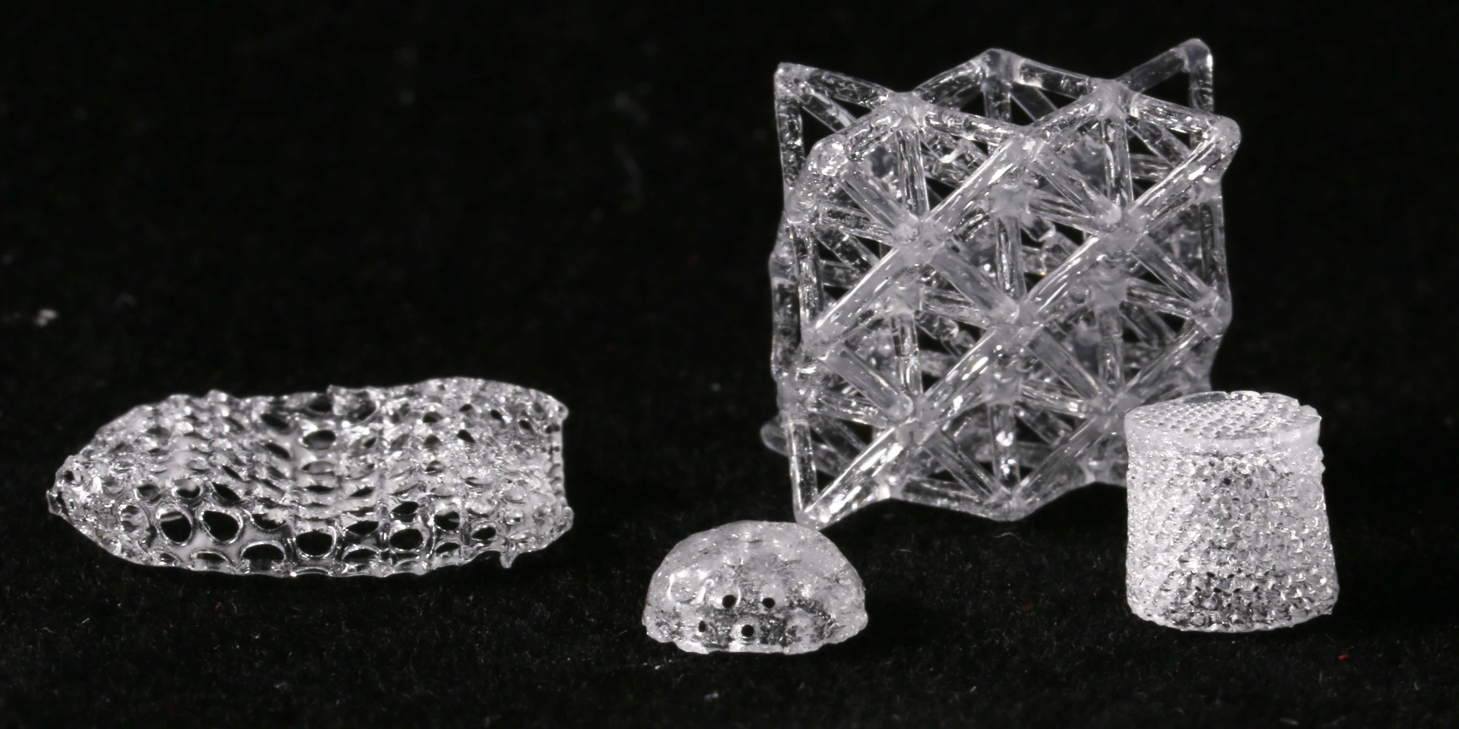 Examples of objects that have been created utilizing the new 3D-printing technique