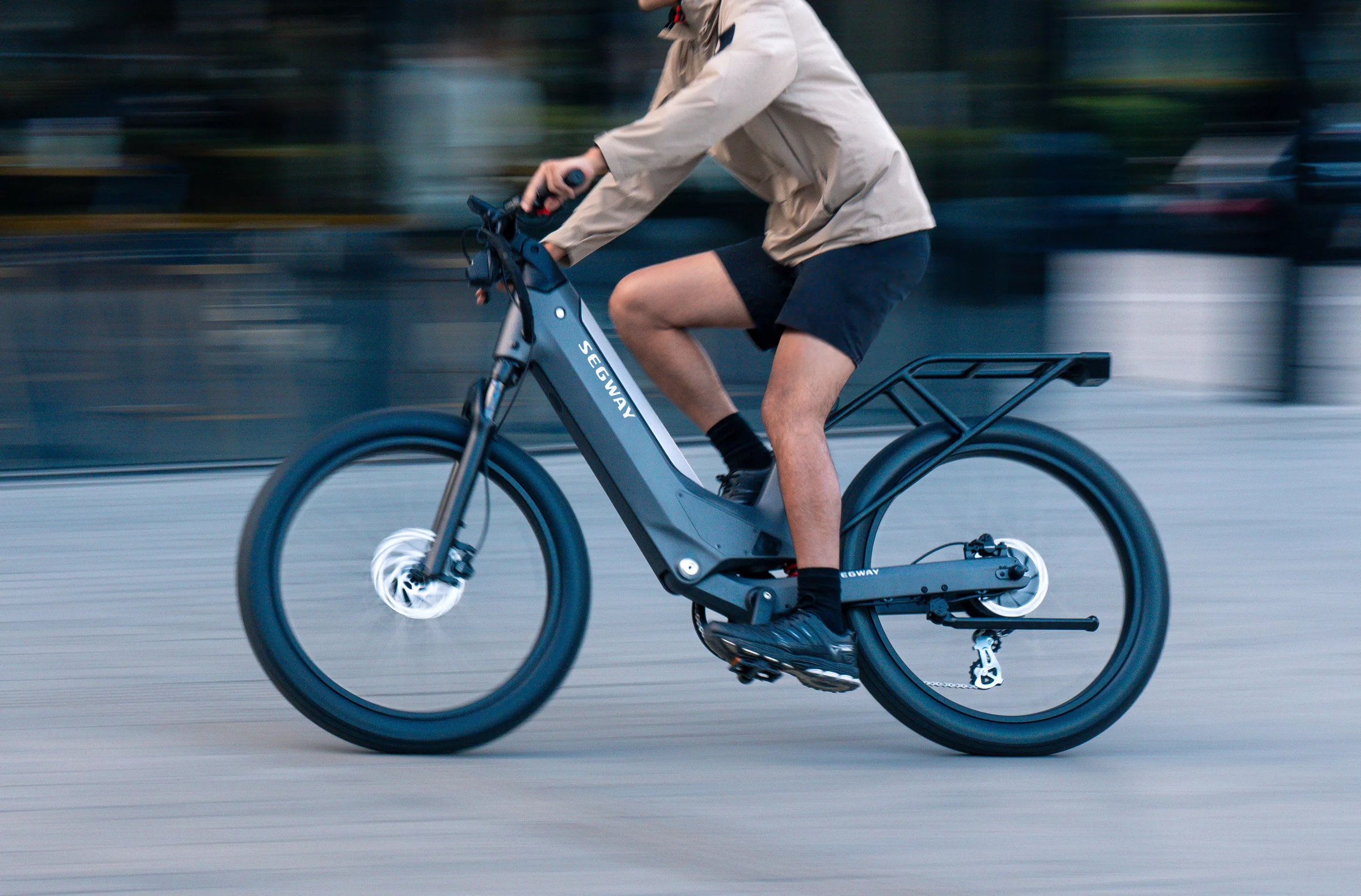 The Xafari ebike features a 750-W hub motor, and is clearly designed for urban travel as well as off-roading, and will likely ride on the streets as a Class 3 for up to 28 mph of pedal-assist